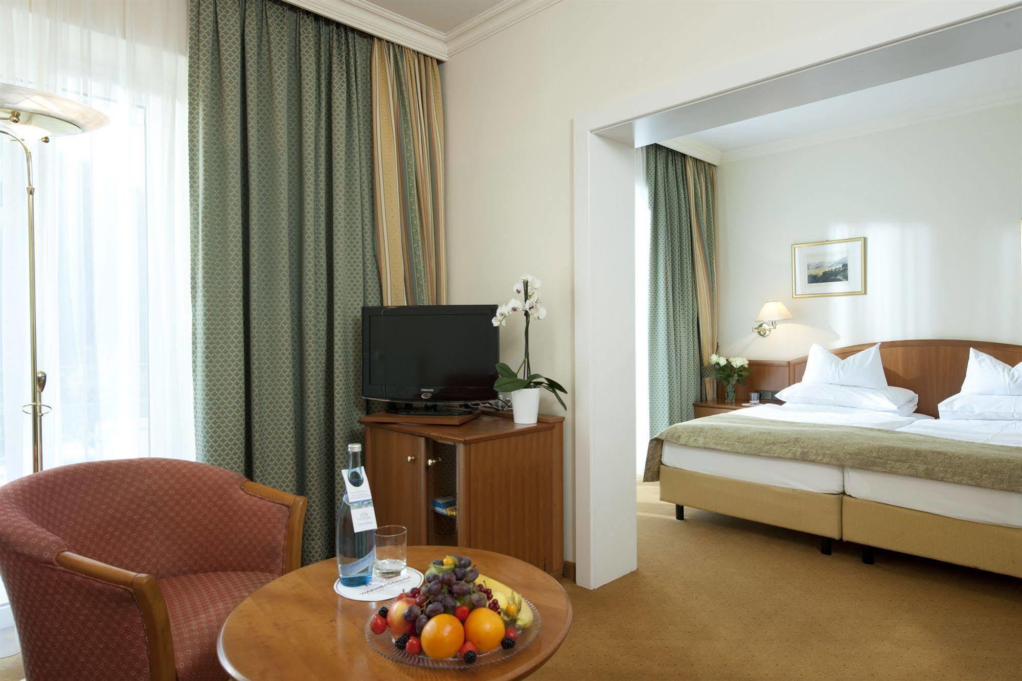 Hotel Warmbaderhof Филах Екстериор снимка